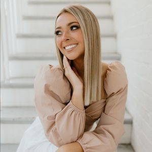 Meet your Posher, Danielle